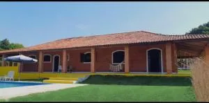 Belíssima Chácara de Alto Padrão em Boituva - 博伊图瓦