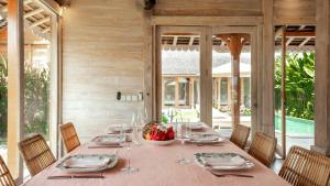 Villa Du Ho by Villa Finder