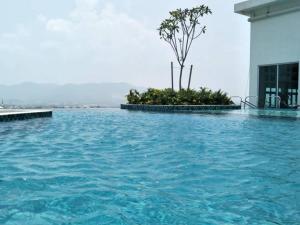 Enjoy Cozy 2 Room Condo at Mesahill Nilai (15 mins to KLIA)