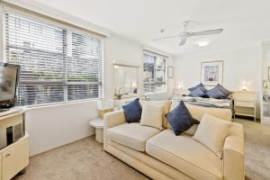 HENRY12 Self- Catering