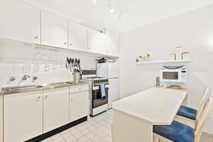 HENRY12 Self- Catering