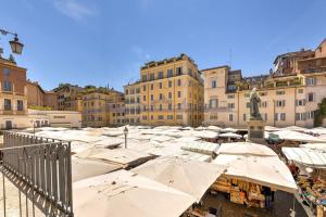 DEB Suite Campo de fiori nel cuore di Roma
