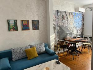 Diva Kapana 2BDR Apartment with parking