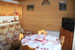 Christina CR12 FAMILY & QUIET 4 Pers