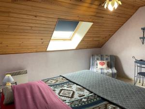 B&B / Chambres d'hotes Ferme-auberge le cochon du Madres : photos des chambres