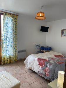 B&B / Chambres d'hotes Ferme-auberge le cochon du Madres : photos des chambres