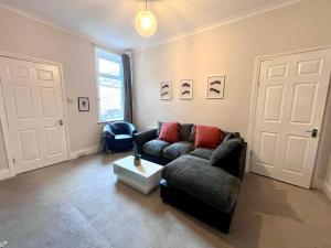 4 BDRM very spacious apartment