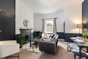 The Stone House - Spacious, Central, Modern