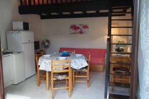 Pavillon de vacances avec jardin et place de parking - 5REG21