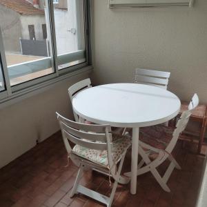 Studio cabine dans résidence avec piscine