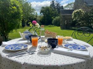 B&B / Chambres d'hotes Chambres d-hotes & Gites - Domaine Les Sources : photos des chambres