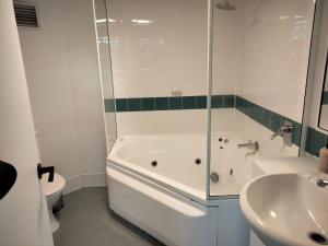 2BR 2Bath APARTMENT IN CITY CENTRE