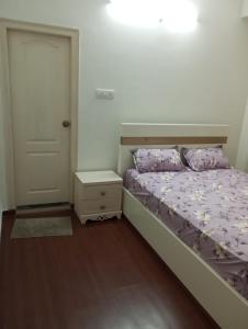 Banjara hills rd 12 , 2 bhk fully furnished Royal Suites Private Building