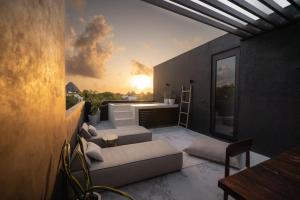 Luxury Twin Villas, 4 Private Pools, 2 Rooftops, BBQ, Near Beach