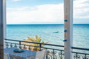 Houseloft Sandals Beachfront - 3hvězdičkové hotely ve městě Polychrono