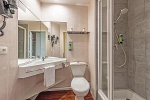 Hotels Logis Hotel Center : photos des chambres