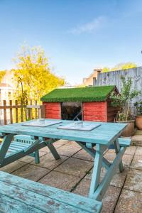 Welcome to Nelsons Quarters