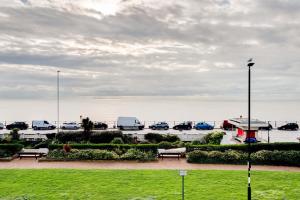 Beach Comber - Hastings