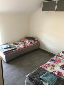 Tanie Pokoje Kajetany