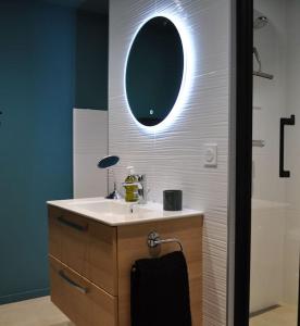 Maisons de vacances 7enGarrigue - Charmant deux pieces avec piscine : Maison 1 Chambre