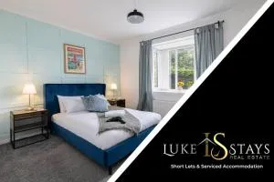 Luke Stays - Holystone Haven - 北希尔兹