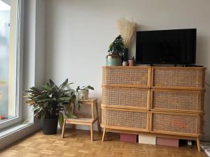 Confortable studio Canal st Martin