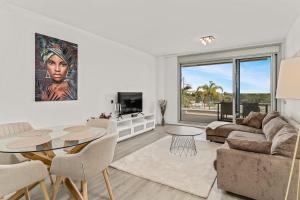 Modern 3 bed apt in Cancelada