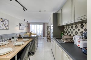 Luxury Sliema Stay with Sea Views-Apt14