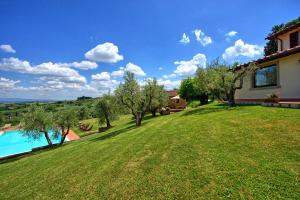 Villa Ulivi by PosarelliVillas