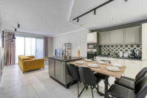 Luxury Sliema Stay with Sea Views-Apt14