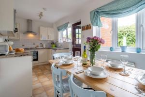 4 Langford Cottages