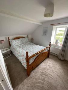 Cozy seaside cottage