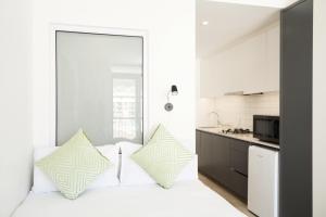 City Club at 1 on Albert Building