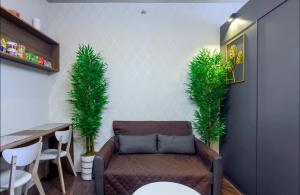 COZY SKYLINE CONDO in MAKATI