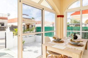 Villa Pink Villamediterraneo - Winter by the sea