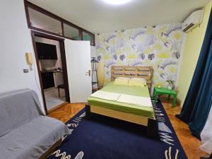 Apartman Yellow House