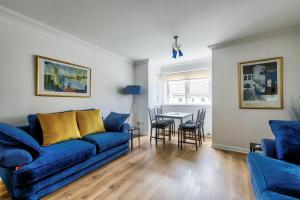 GuestReady - Stylish Apt w Parking near Edinburgh