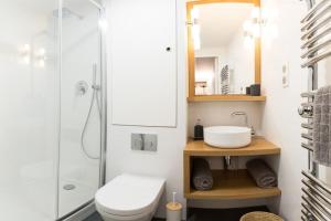 GuestReady-Designer Studio for 2, close to Louvre!