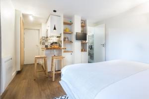 GuestReady-Designer Studio for 2, close to Louvre!