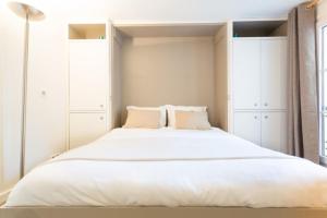 GuestReady-Designer Studio for 2, close to Louvre!
