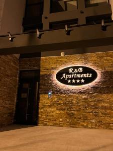 R&B Apartments