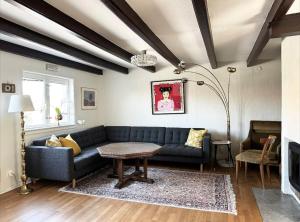 Charming 5-Bedroom House in Central Visby with View