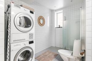 100 Sqm Apartment in Stockholms finest Area - Östermalm