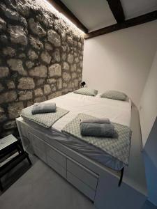 The Oldest Street Apartment - TOSA