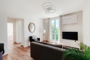 Dream Lake Apartments by Quokka 360 - Lake View - Aldesago