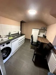 Monteurwohnung im Untergeschoss - Regis-Breitingen