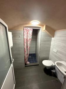 Monteurwohnung im Untergeschoss