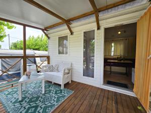 Camping Costa Dorada Bungalow Maia