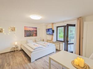 Urlaubsmagie - Ferienwohnung Blütenmeer - direkt am Wanderweg - B2