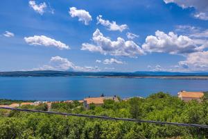 Hot Tub, Pool & Stunning View #Guest House Stella# 